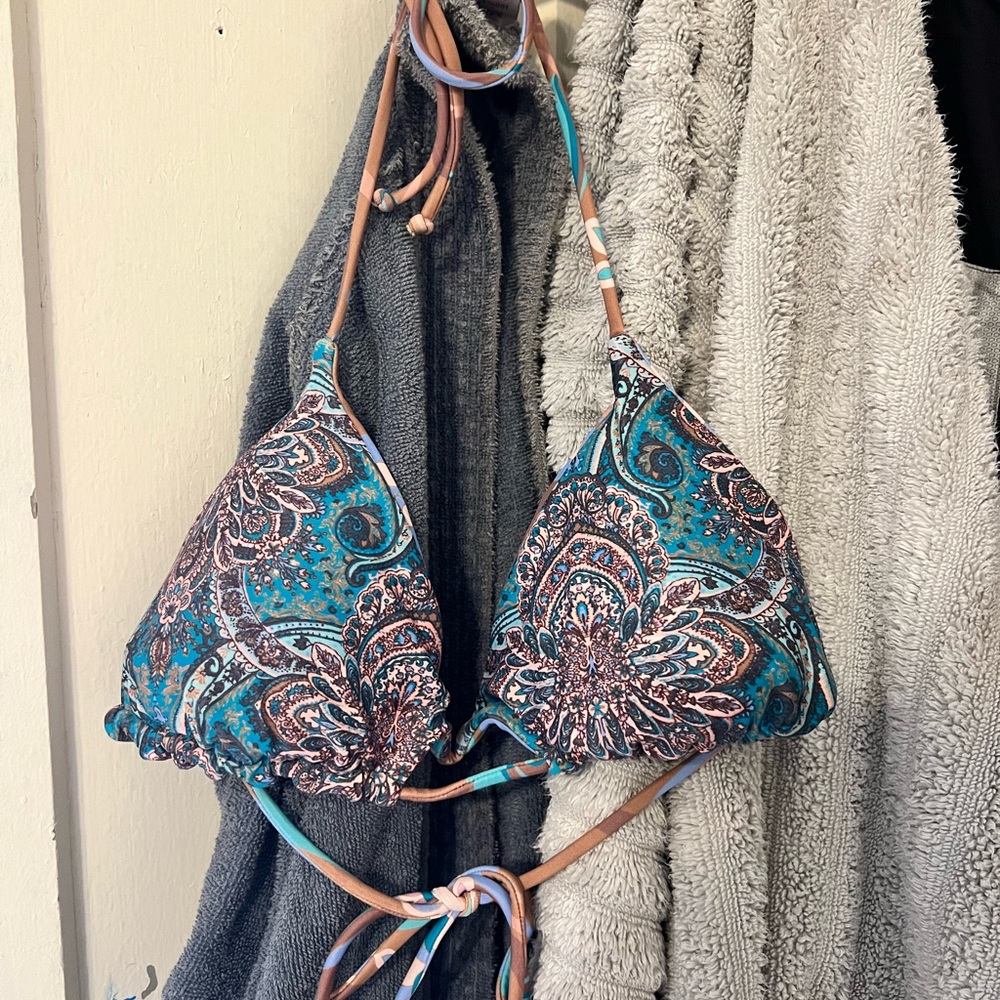 Billabong Reversible Bikini top, Medium New Floral